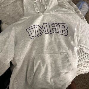 University of Mary Hardin Baylor sweatshirt